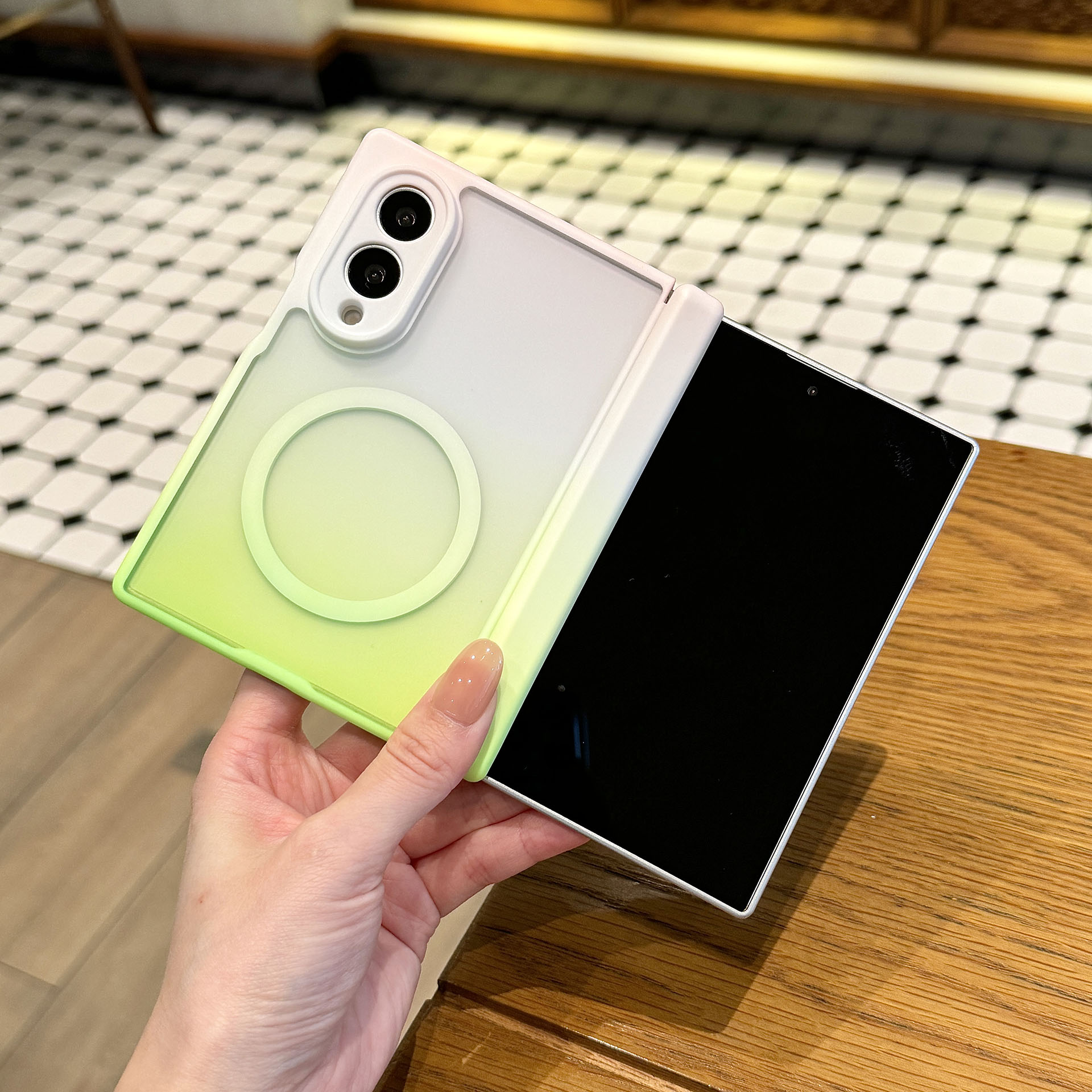 Premium Moda Gradyan Renkli Şe - Gradient Color Case incelemesi ve fiyatı