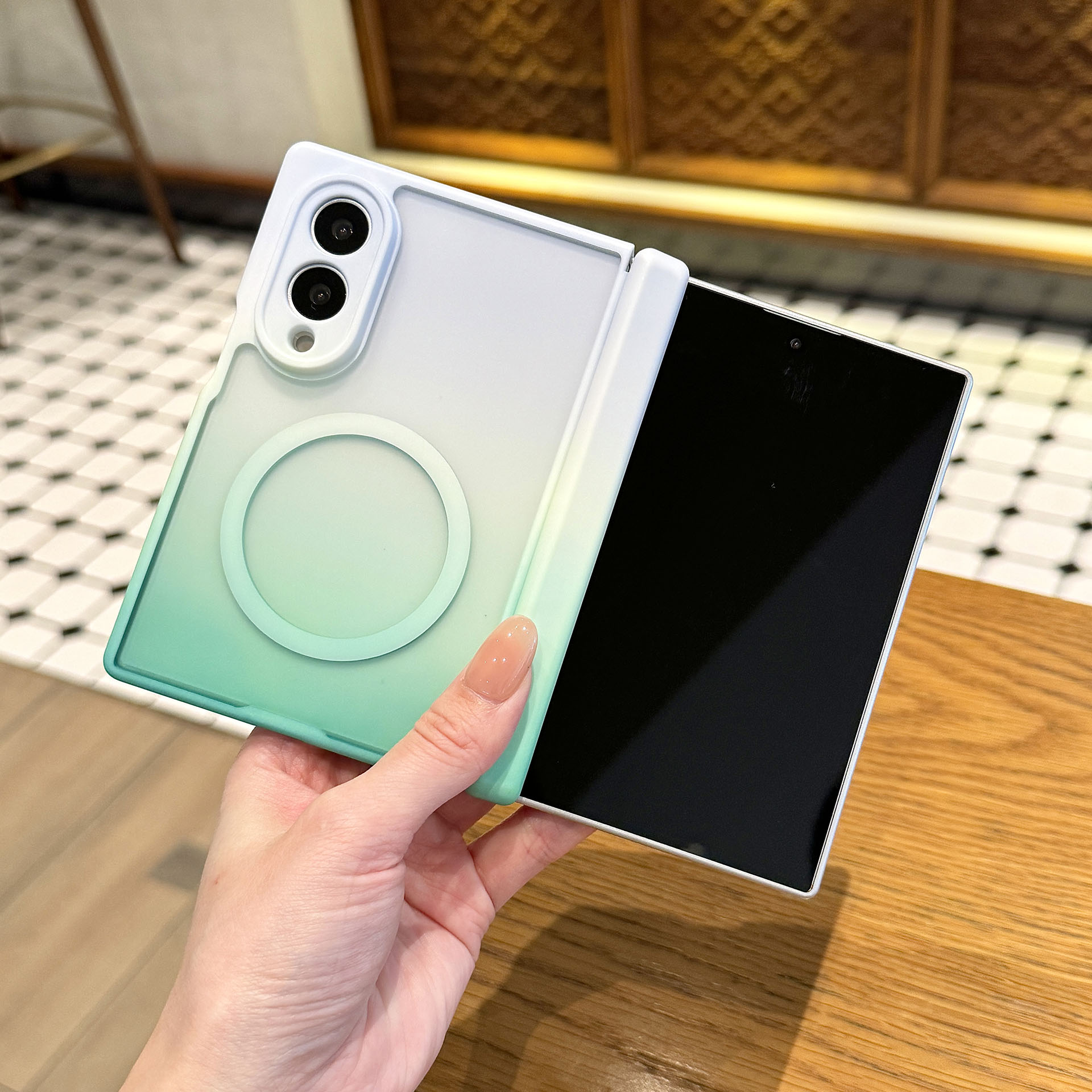 Premium Moda Gradyan Renkli Şe - Gradient Color Case incelemesi ve fiyatı