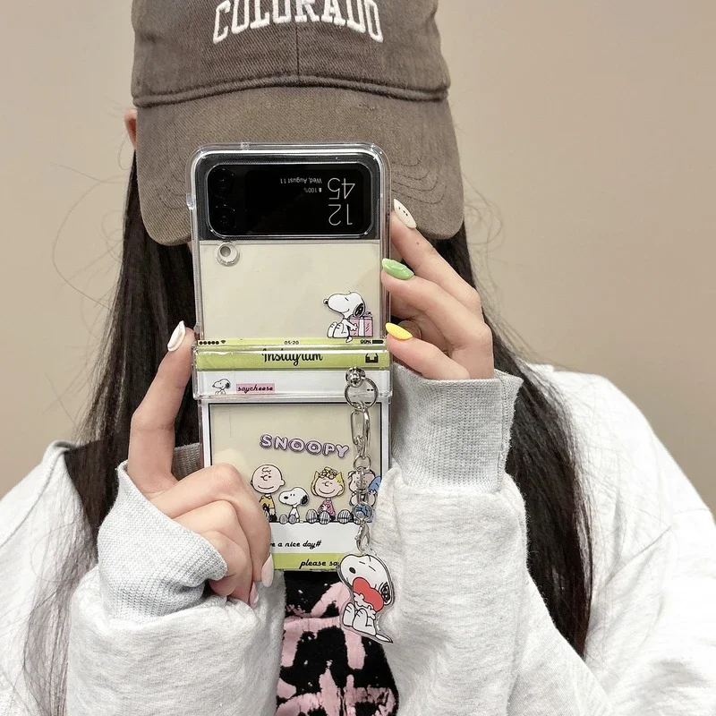 Sevimli Karikatür Snoopy Charl - Phone Cases Z Flip 5 incelemesi ve fiyatı