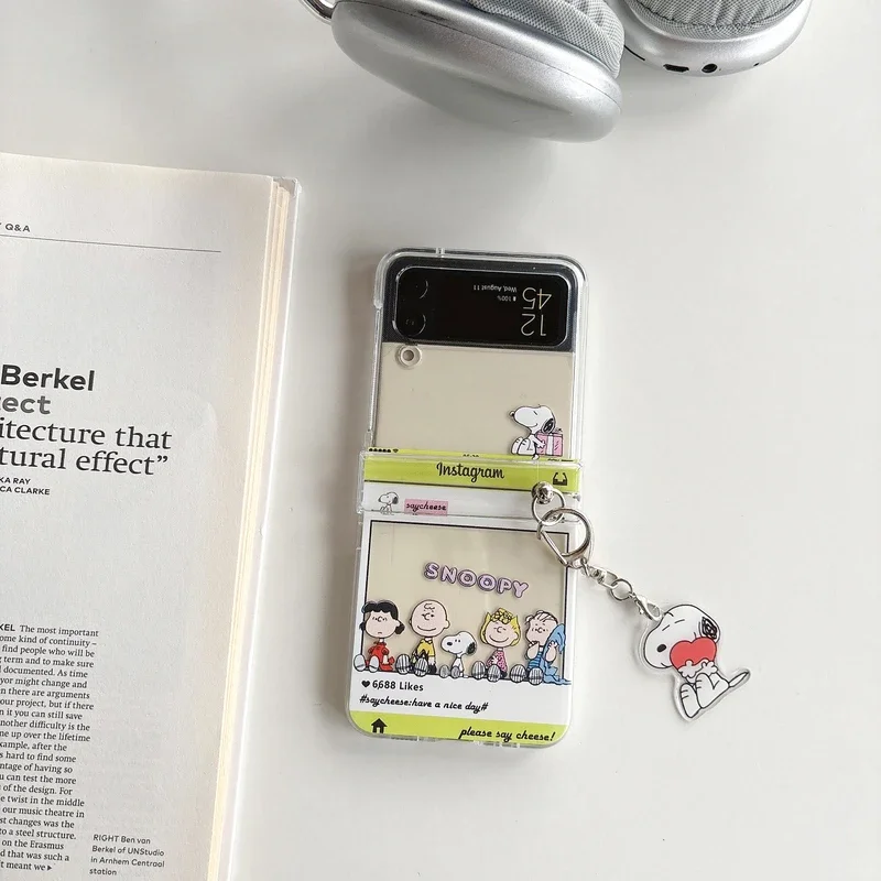 Sevimli Karikatür Snoopy Charl - Phone Cases Z Flip 5 incelemesi ve fiyatı