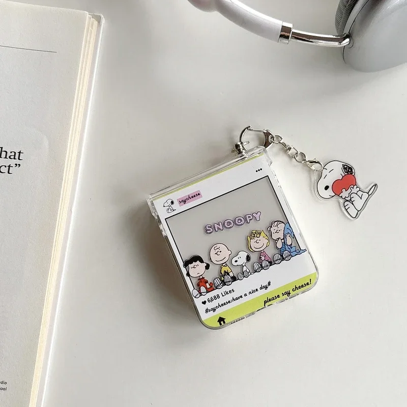 Sevimli Karikatür Snoopy Charl - Phone Cases Z Flip 5 incelemesi ve fiyatı